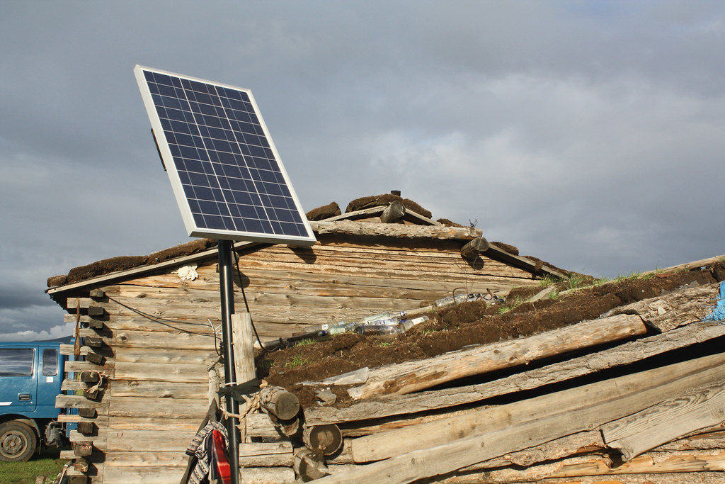  portable solar power station